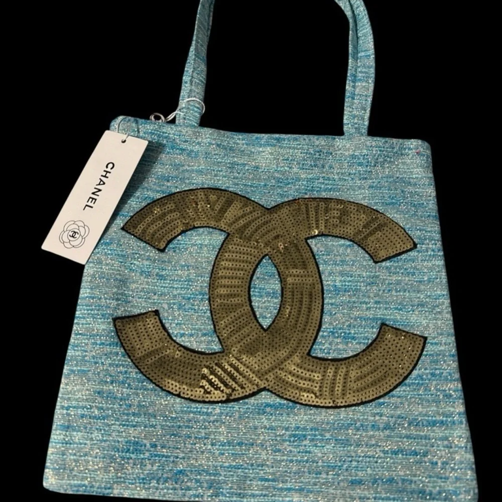 New In Bag Chanel VIP Blue & Metallic Gold Tweed Gold Sequin CC Tote Bag. - Picture 1 of 6